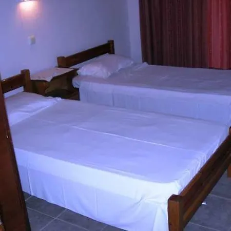 Amadeus Hawai And 3* Sidari (Corfu)